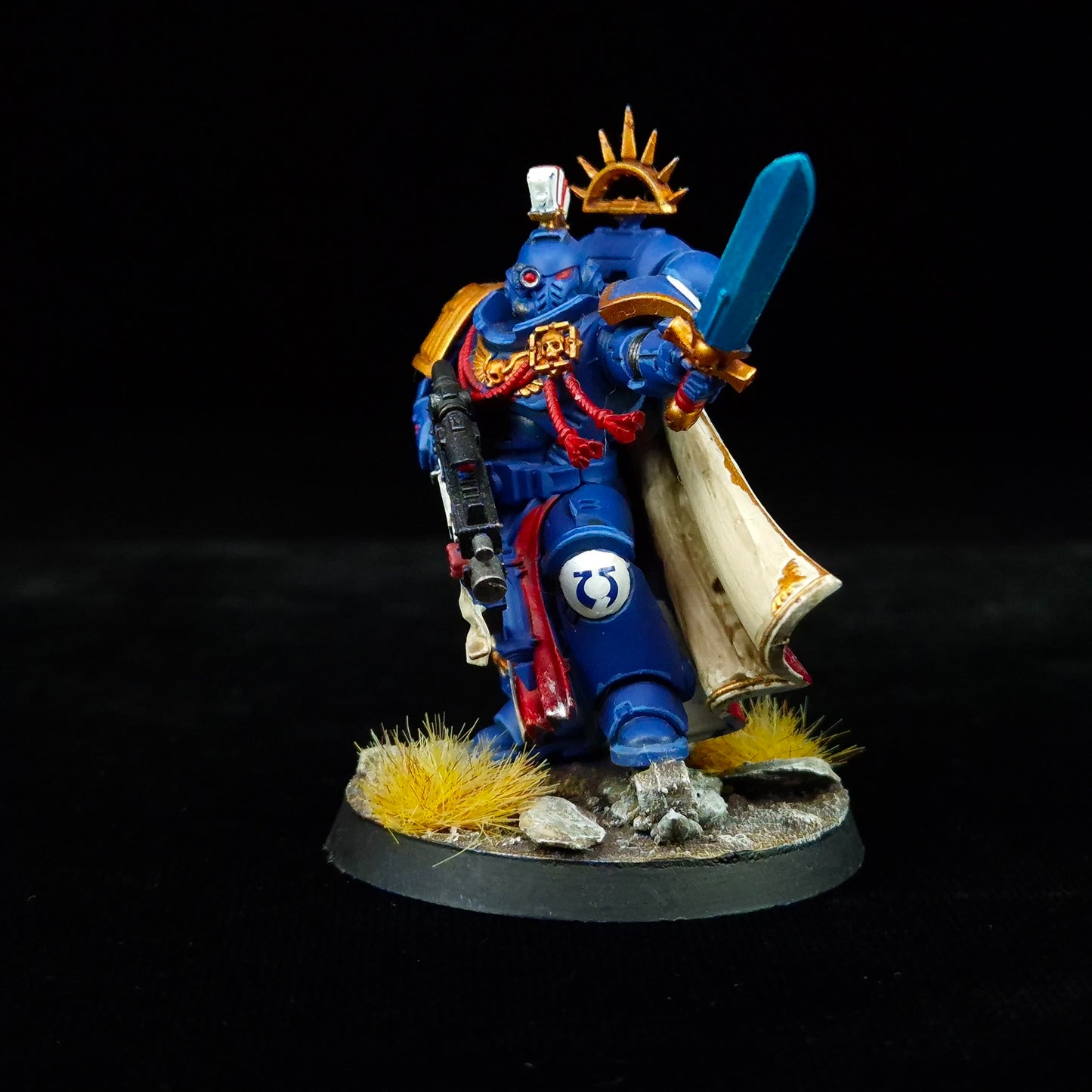 Captain - Ultramarines - Space Marines - Warhammer 40k