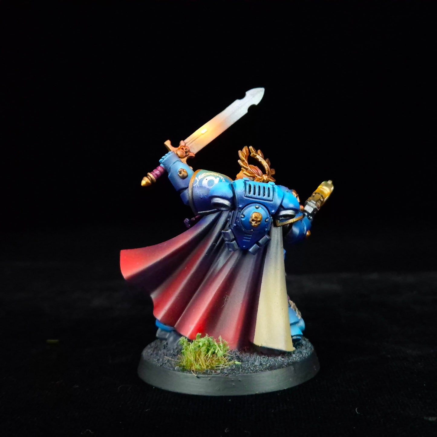Captain - Ultramarines - Space Marines - Warhammer 40k