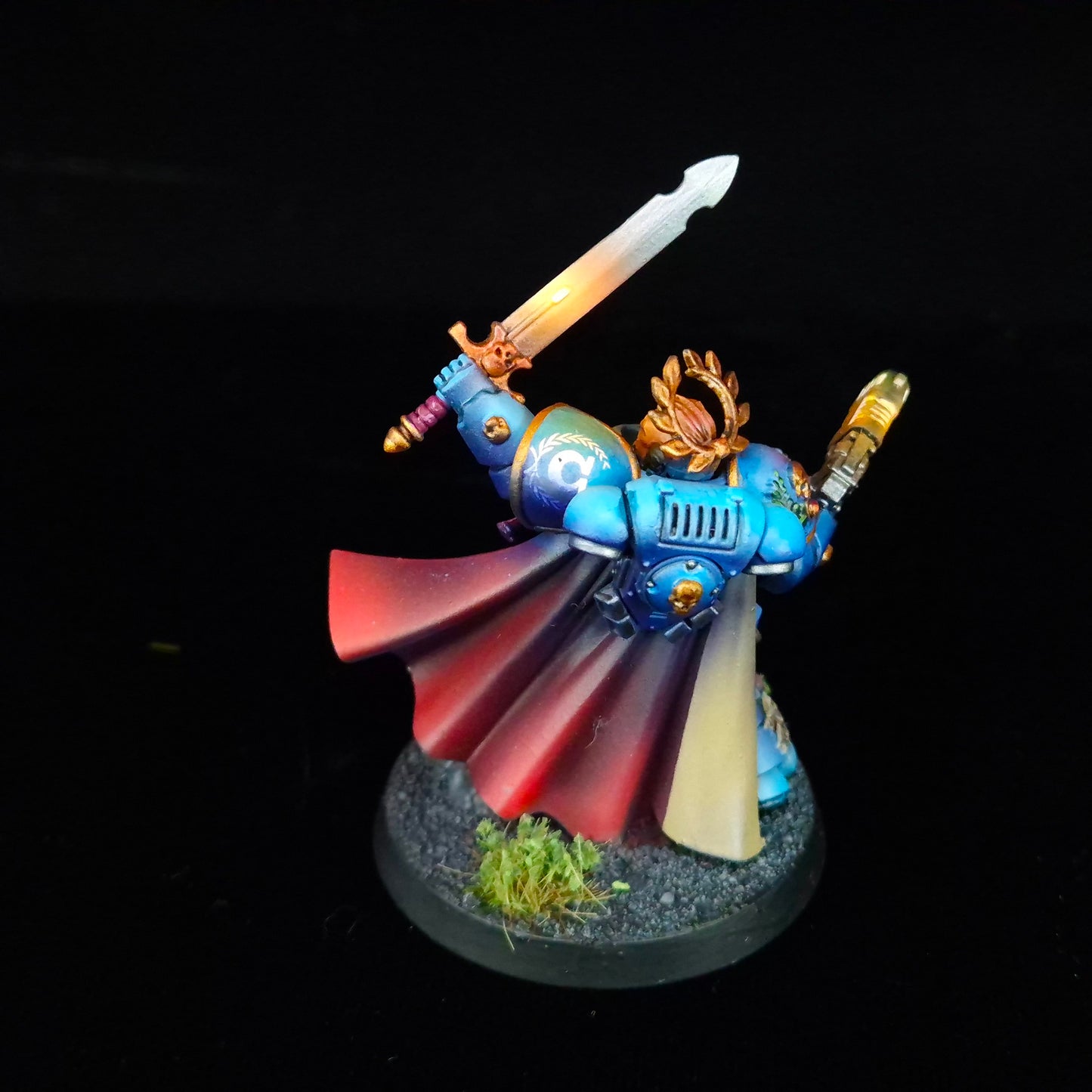 Captain - Ultramarines - Space Marines - Warhammer 40k