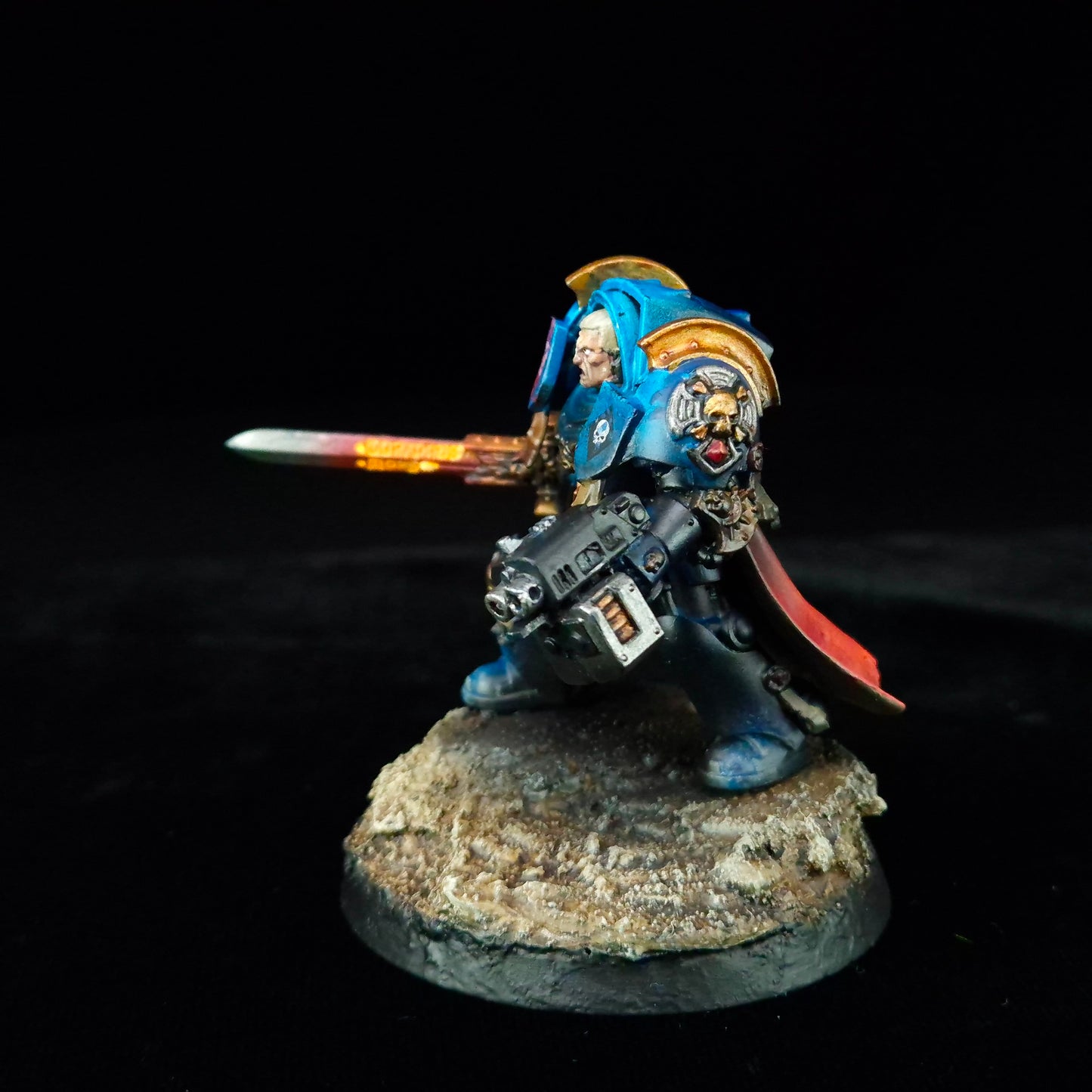 Captain in Terminator Armour - Ultramarines - Space Marines - Warhammer 40k