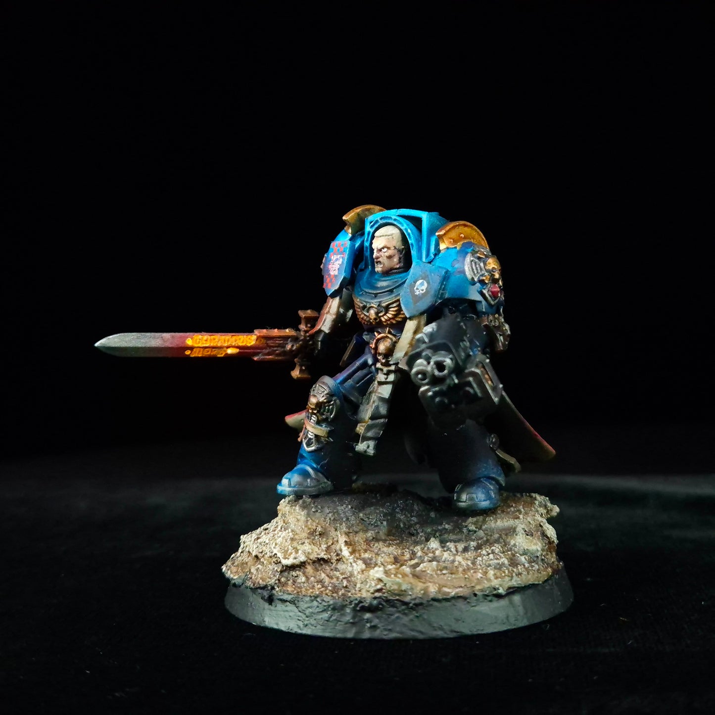Captain in Terminator Armour - Ultramarines - Space Marines - Warhammer 40k