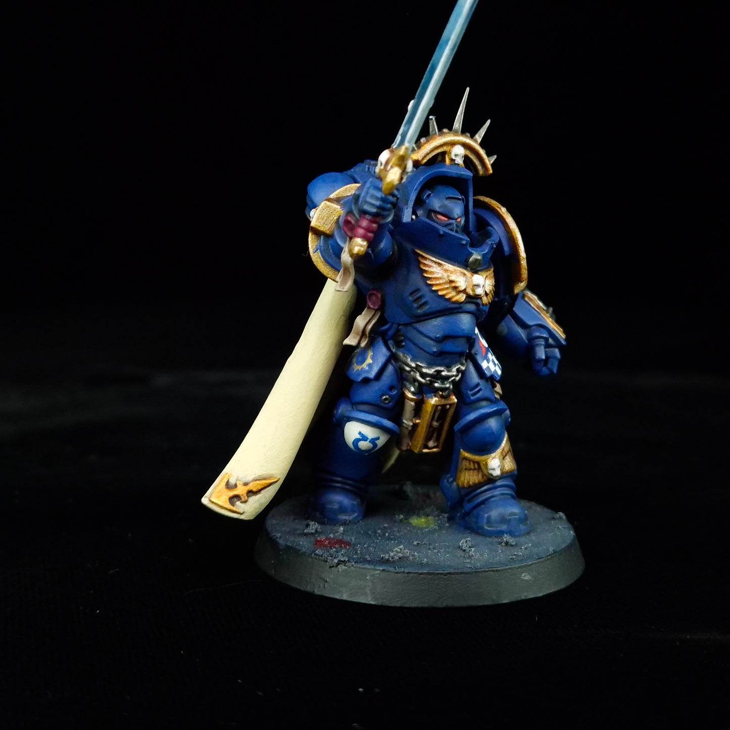 Gravis Captain - Ultramarines - Space Marines - Warhammer 40k