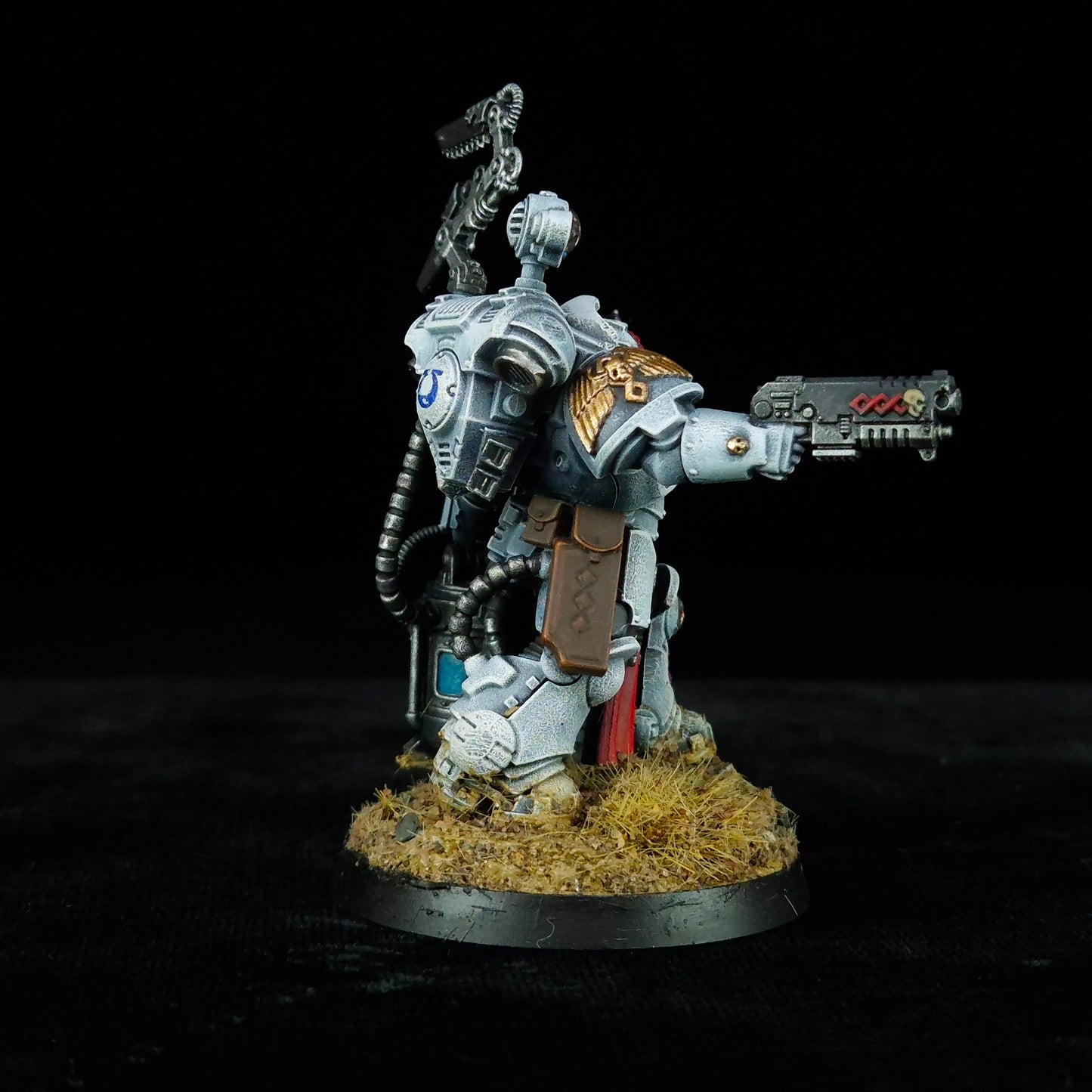 Biologis Apothecary - Ultramarines - Space Marines - Warhammer 40k