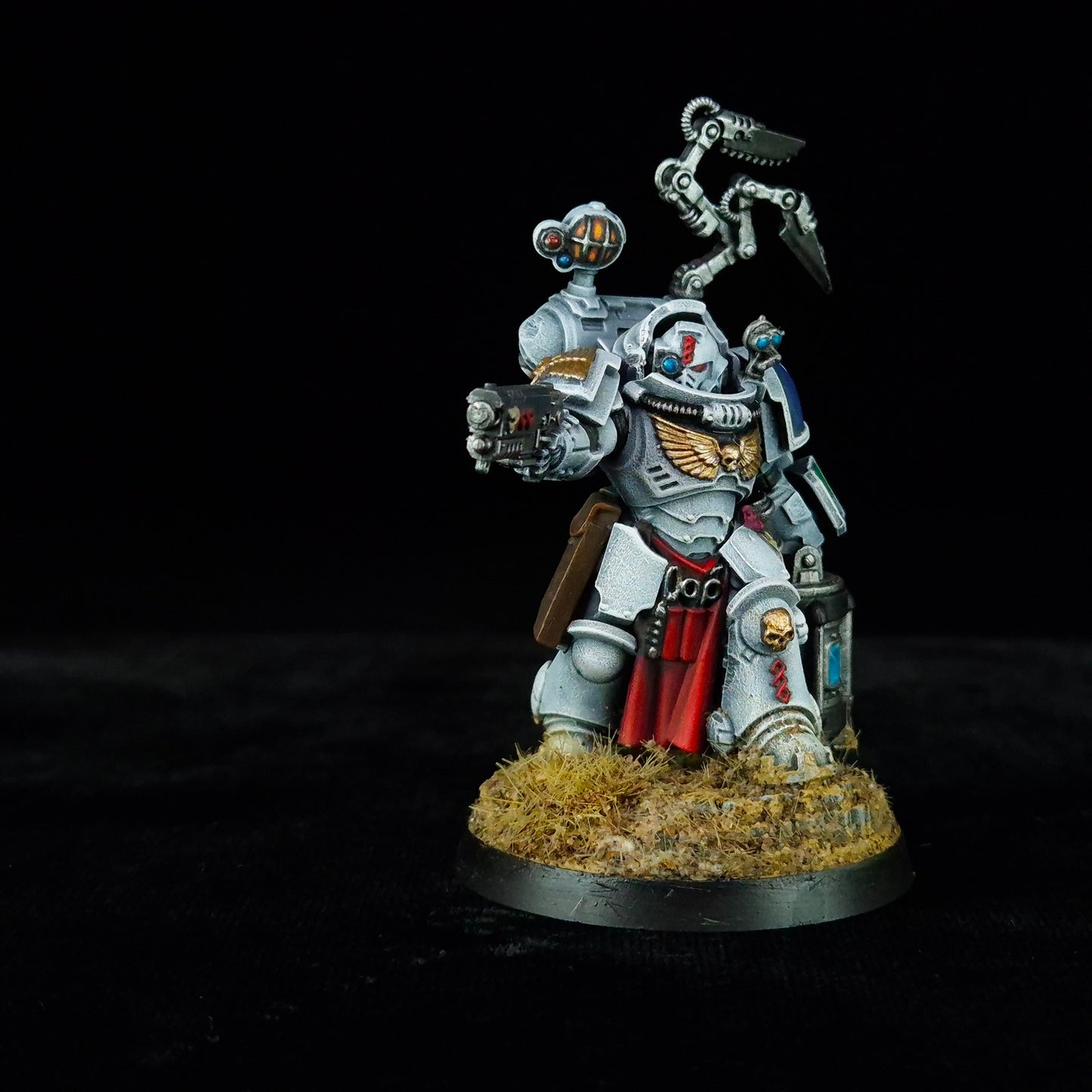 Biologis Apothecary - Ultramarines - Space Marines - Warhammer 40k