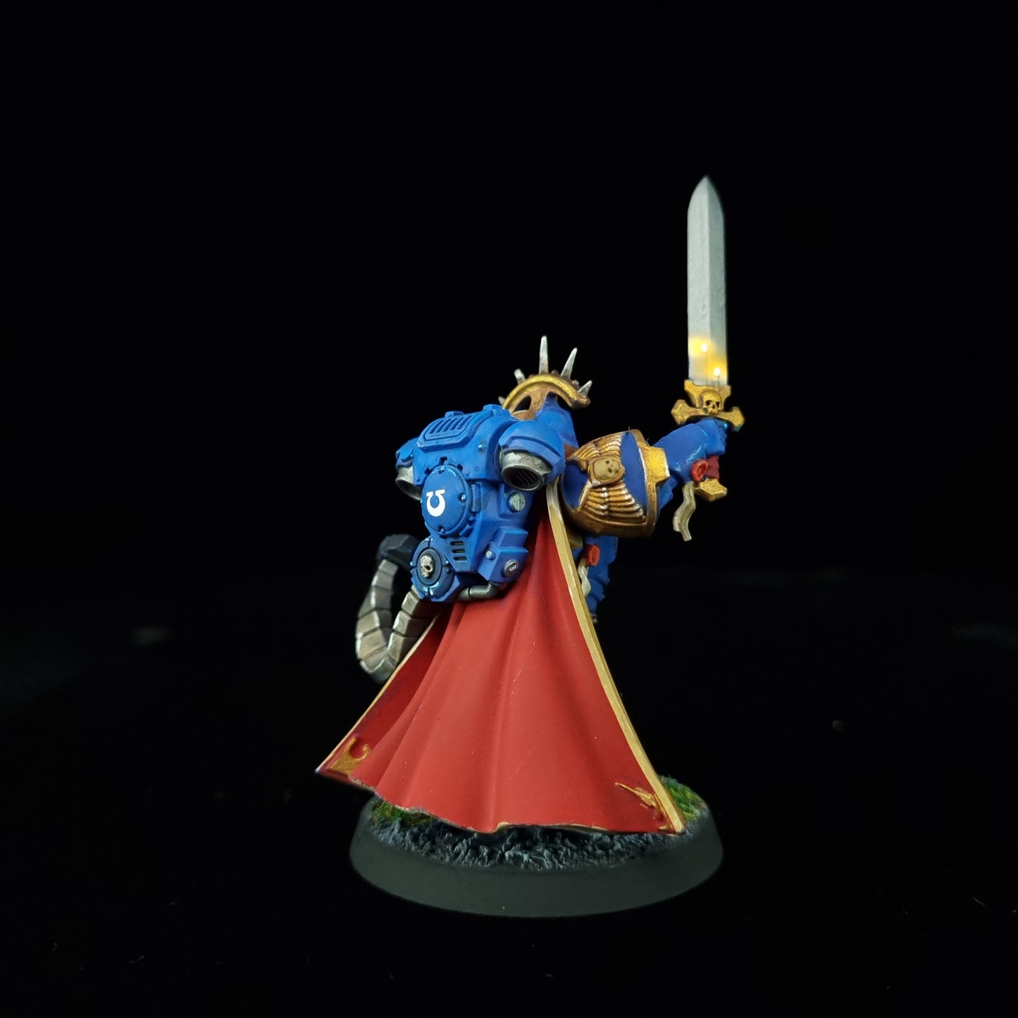 Gravis Captain - Ultramarines - Space Marines - Warhammer 40k