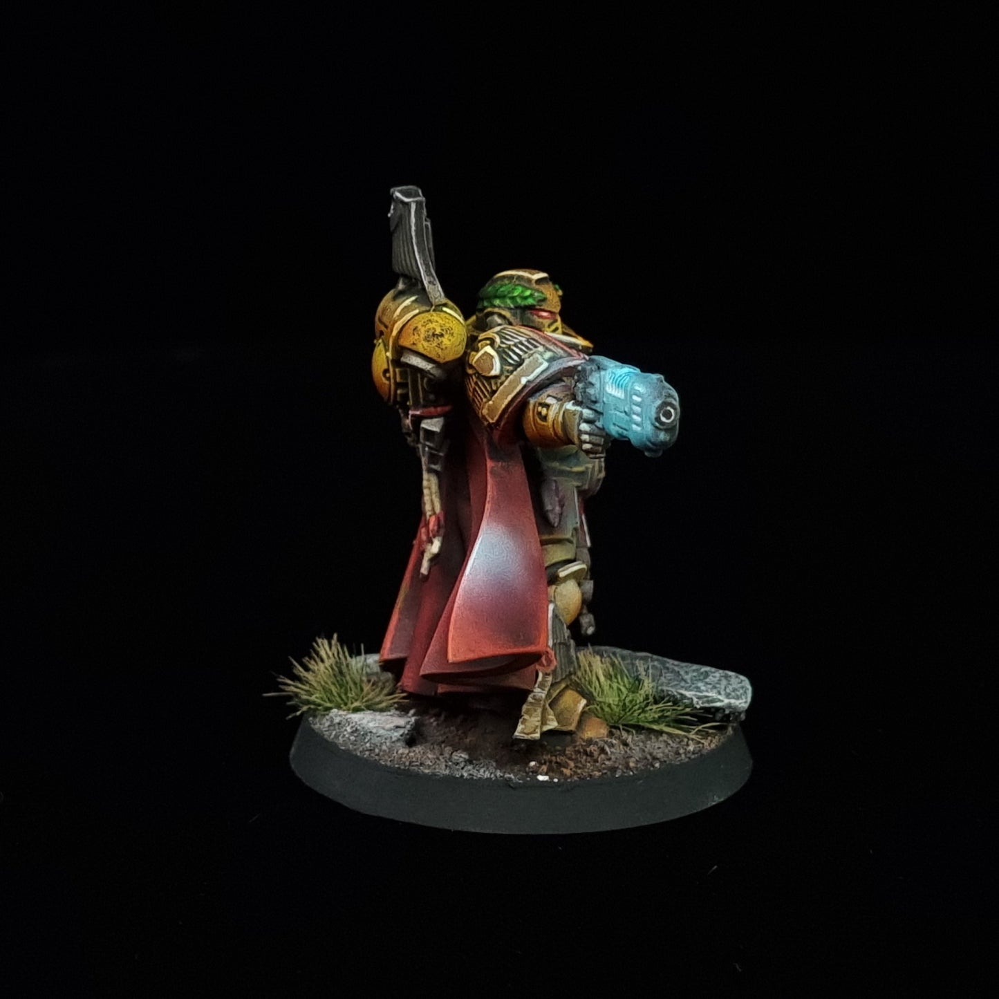 Captain with Power Fist - Imperial Fists - Space Marines - Warhammer 40k