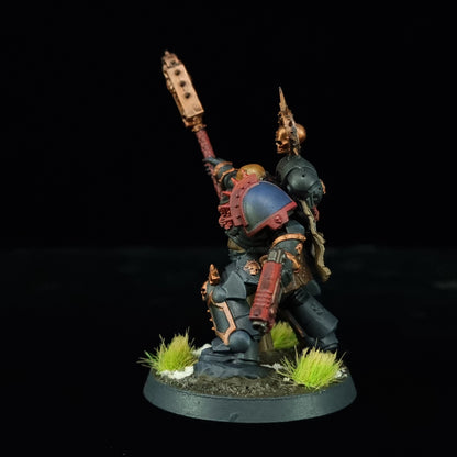 Chaplain - Crimson Fists - Space Marines - Warhammer 40k