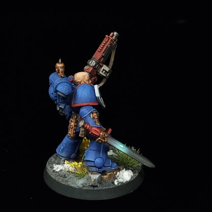 Lieutenant - Crimson Fists - Space Marines - Warhammer 40k