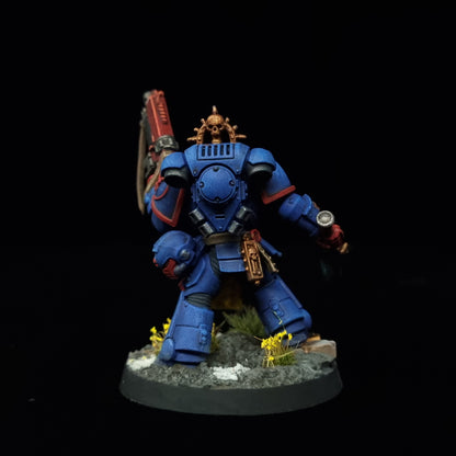 Lieutenant - Crimson Fists - Space Marines - Warhammer 40k