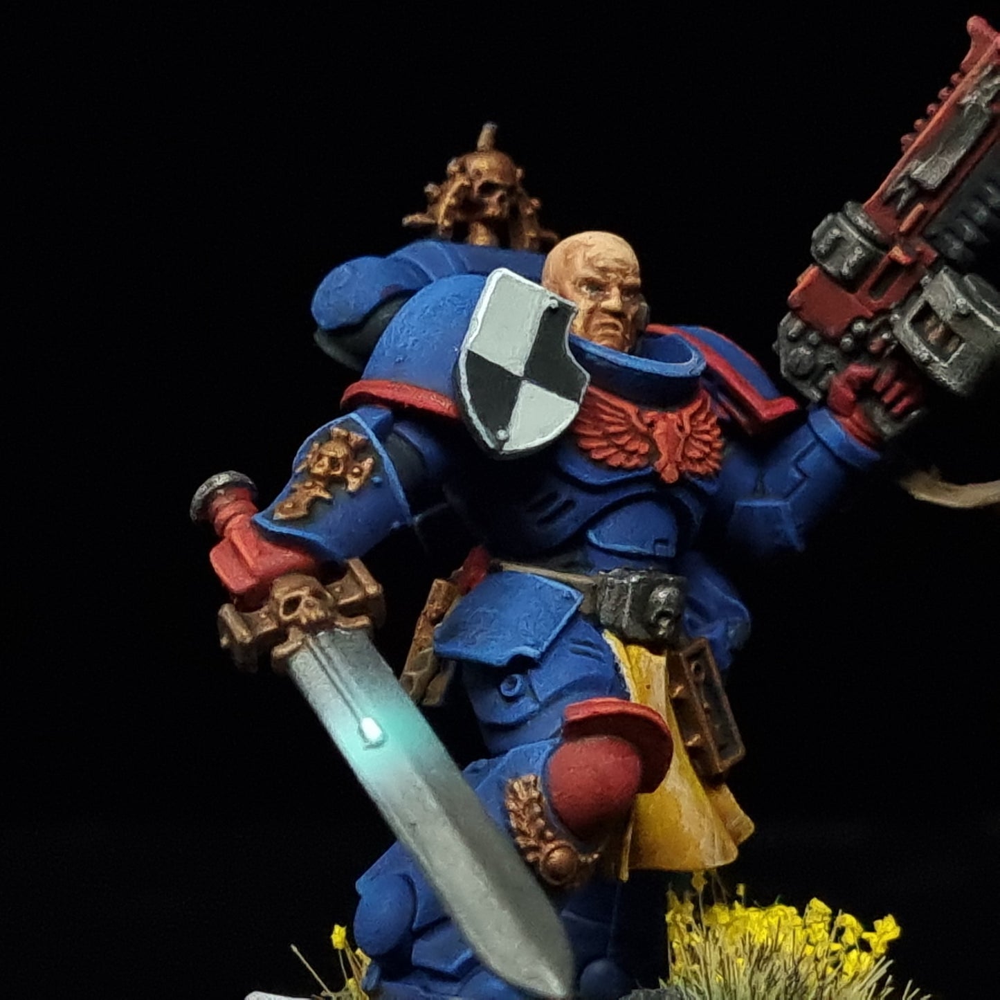 Lieutenant - Crimson Fists - Space Marines - Warhammer 40k