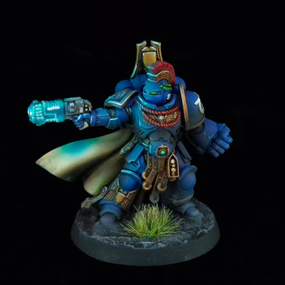 Captain with Power Fist - Ultramarines - Space Marines - Warhammer 40k