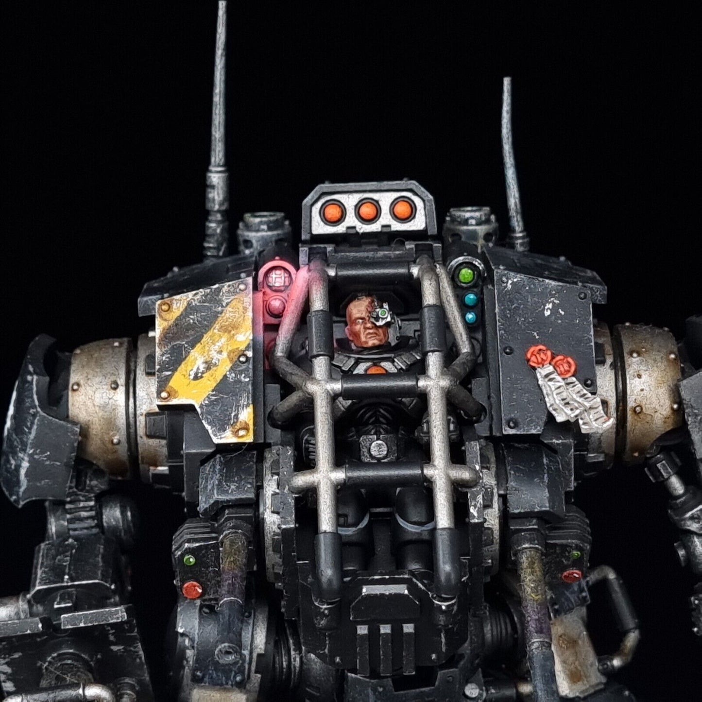 Invictor Tactical Warsuit - Iron Hands - Space Marines - Warhammer 40k