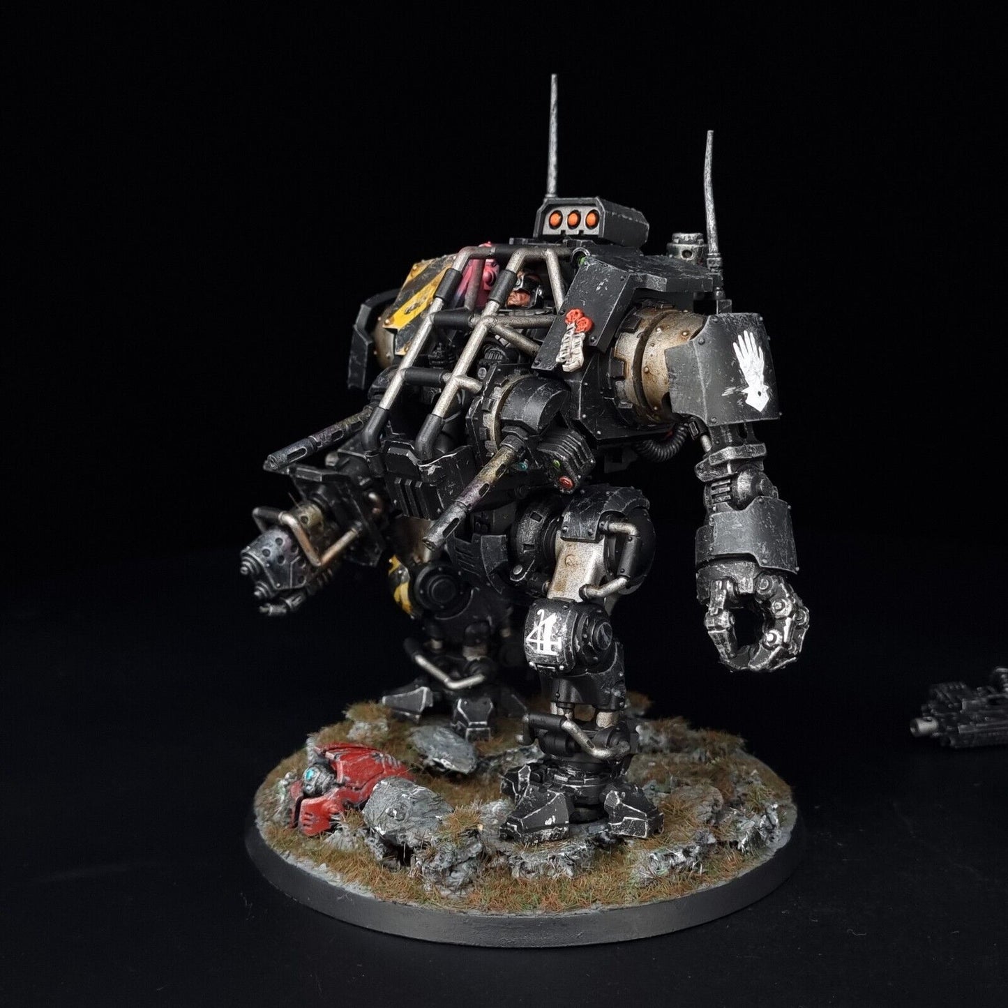 Invictor Tactical Warsuit - Iron Hands - Space Marines - Warhammer 40k