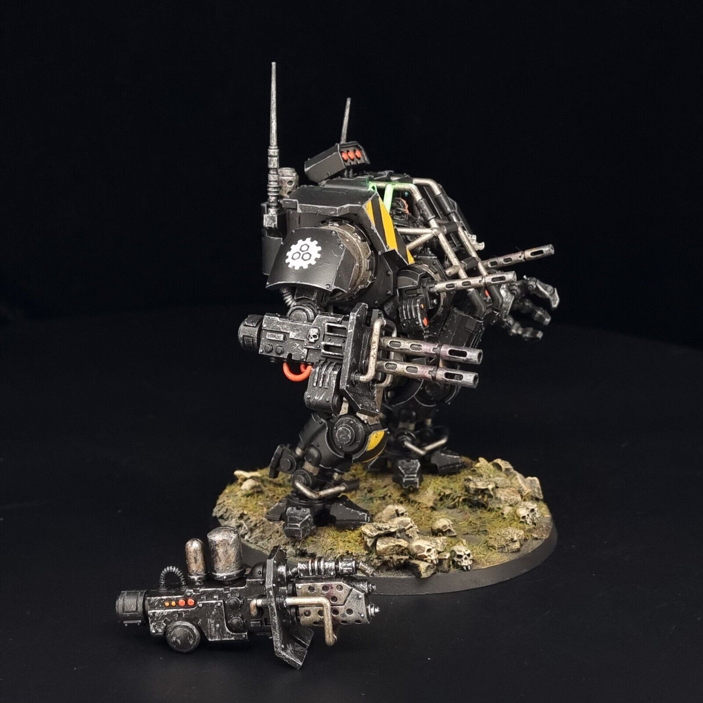 Invictor Tactical Warsuit - Iron Hands - Space Marines - Warhammer 40k