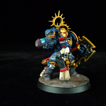 Lieutenant with Storm Shield - Ultramarines - Space Marines - Warhammer 40k
