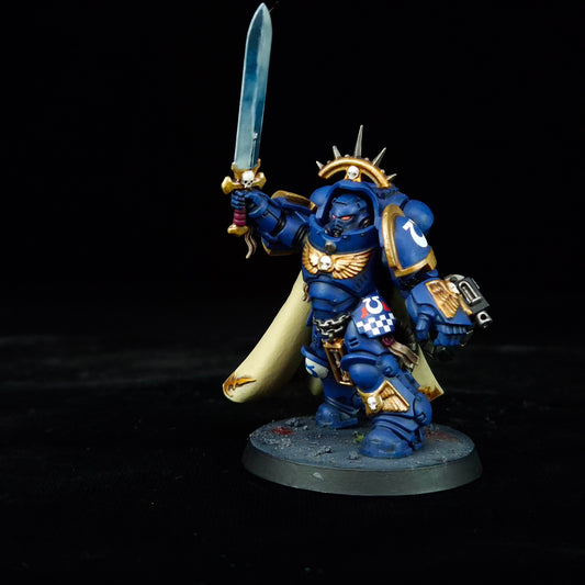 Gravis Captain - Ultramarines - Space Marines - Warhammer 40k